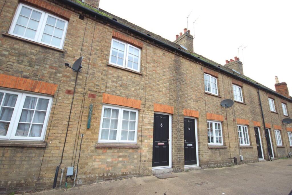 2 bed Mid Terraced House for rent in Ampthill. From Country Properties - Ampthill 2 bed Mid Terraced House for rent in Ampthill. From Country Properties - Ampthill