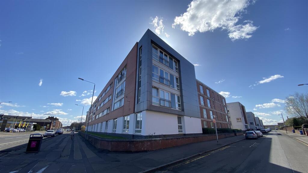 2 bed 1st Floor Flat for rent in Glasgow. From KPM Residential - Glasgow