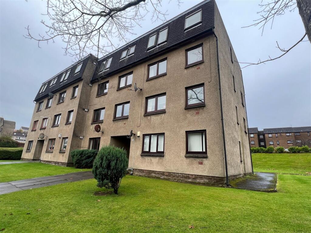 3 bed 1st Floor Flat for rent in Glasgow. From KPM Residential - Glasgow
