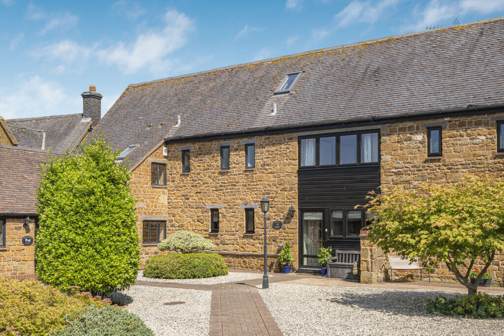 4 bed Mid Terraced House for rent in Radway. From Stepping Stones - Banbury 4 bed Mid Terraced House for rent in Radway. From Stepping Stones - Banbury