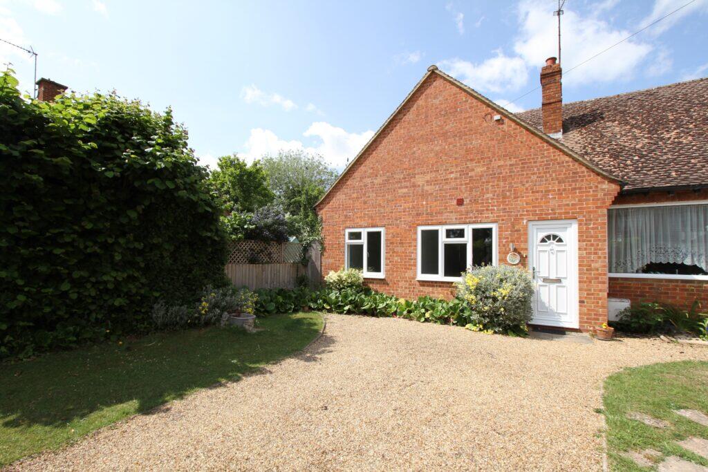 1 bed Semi-detached bungalow for rent in Twyford. From Stepping Stones - Banbury