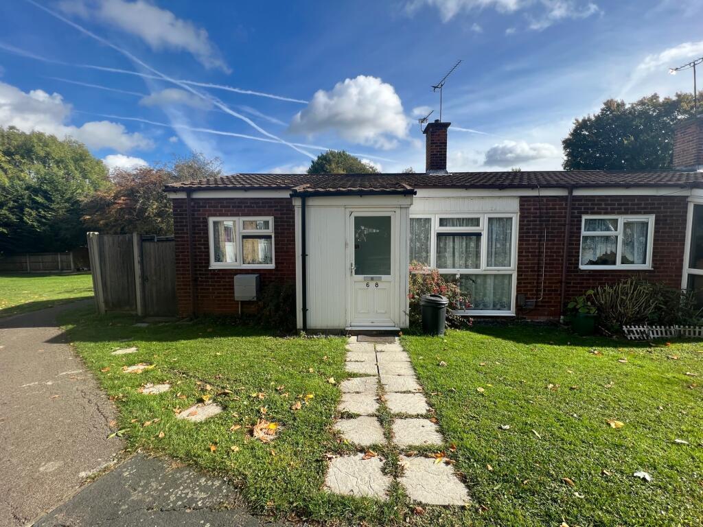 1 bed Bungalow for rent in Basildon. From Abbotts - Basildon
