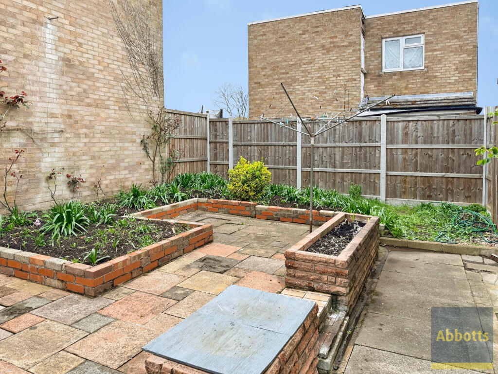 4 bed Detached for rent in Basildon. From Abbotts - Basildon