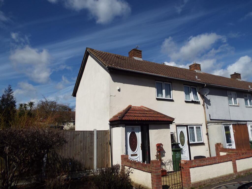 2 bed Detached for rent in Basildon. From Abbotts - Basildon