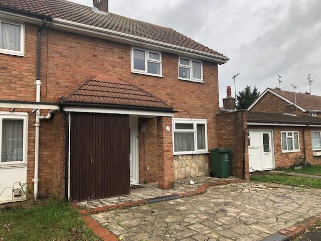 2 bed Detached for rent in Basildon. From Abbotts - Basildon