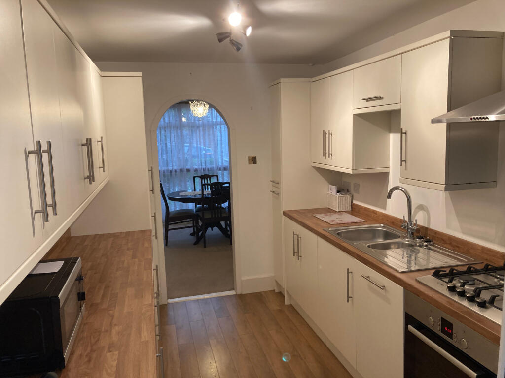 3 bed Detached for rent in Southend-on-Sea. From Abbotts - Basildon