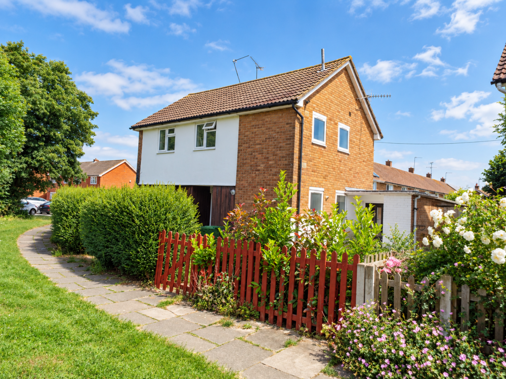 2 bed 1st Floor Flat for rent in Basildon. From Abbotts - Basildon