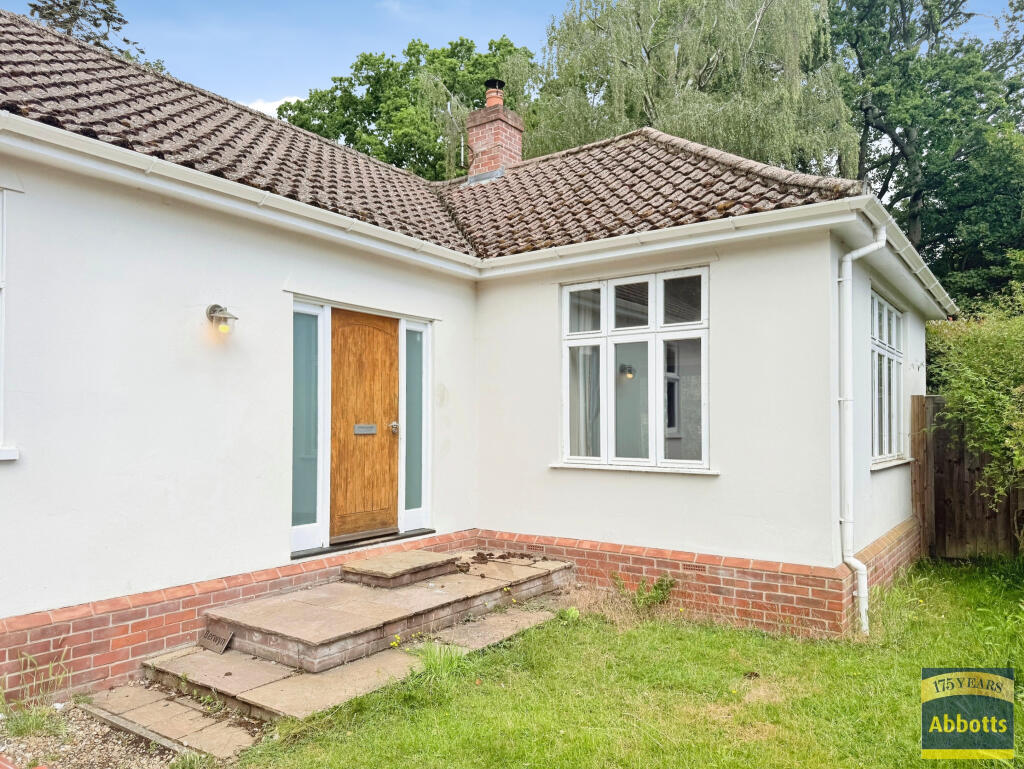4 bed Detached bungalow for rent in Great Barton. From Abbotts - Bury St Edmunds 4 bed Detached bungalow for rent in Great Barton. From Abbotts - Bury St Edmunds
