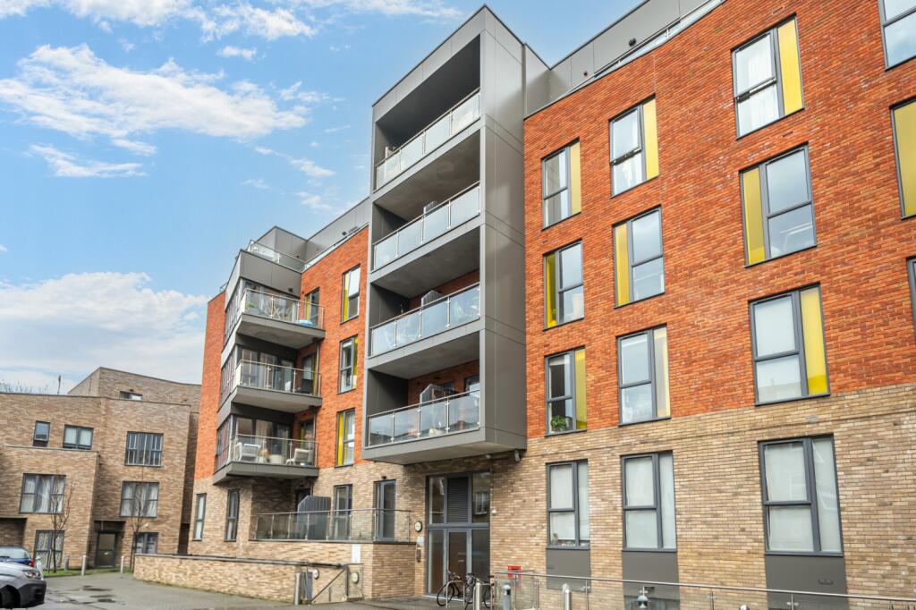 1 bed 1st Floor Flat for rent in Camberwell. From Acorn - Kennington