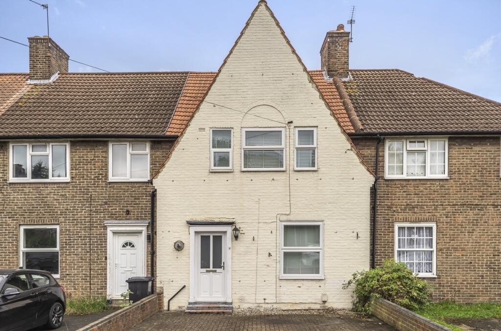 3 bed Mid Terraced House for rent in Catford. From Acorn - Grove Park
