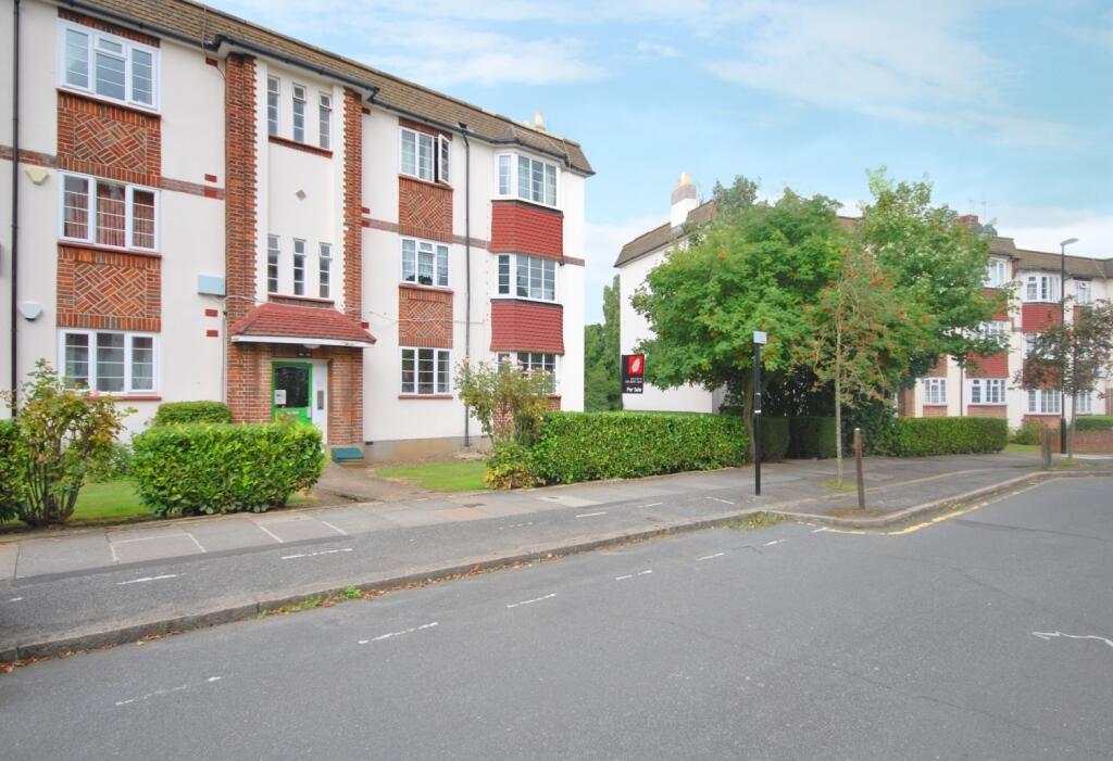 2 bed 1st Floor Flat for rent in Chislehurst. From Acorn - Grove Park