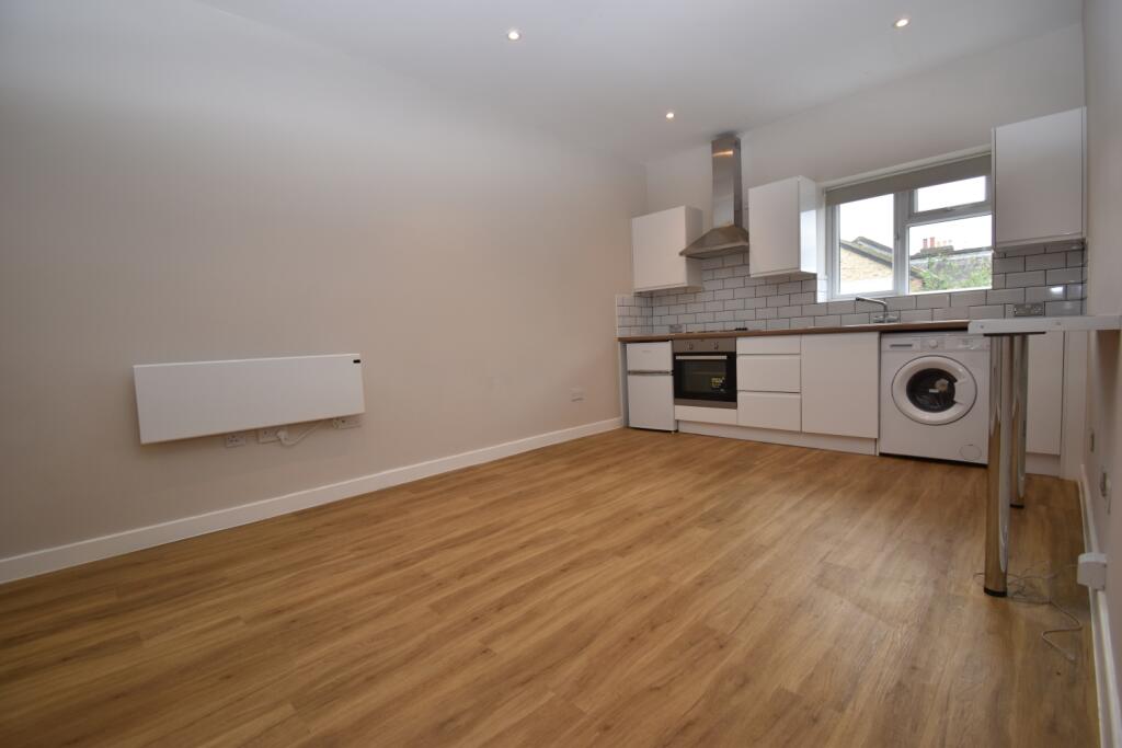 0 bed 1st Floor Flat for rent in Catford. From Acorn - Catford