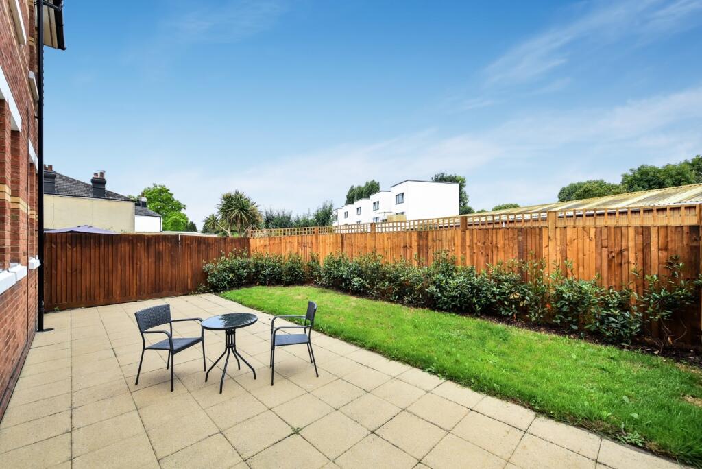 2 bed 1st Floor Flat for rent in Catford. From Acorn - Catford