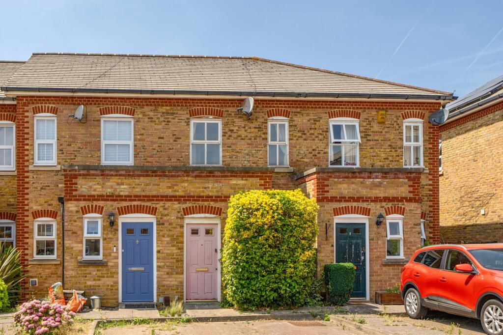 2 bed Mid Terraced House for rent in Lewisham. From Acorn - Catford 2 bed Mid Terraced House for rent in Lewisham. From Acorn - Catford
