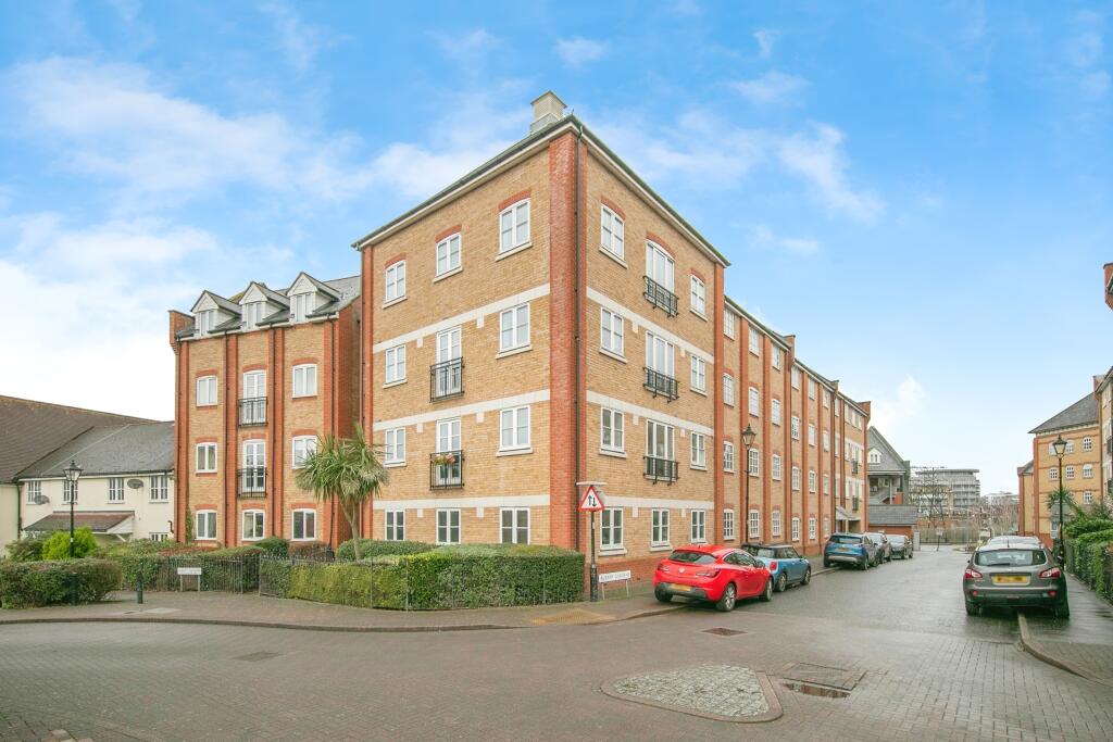 3 bed Apartment for rent in Colchester. From Abbotts - Colchester
