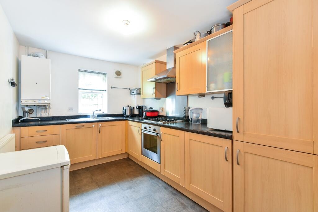 2 bed 1st Floor Flat for rent in Catford. From Acorn - Forest Hill