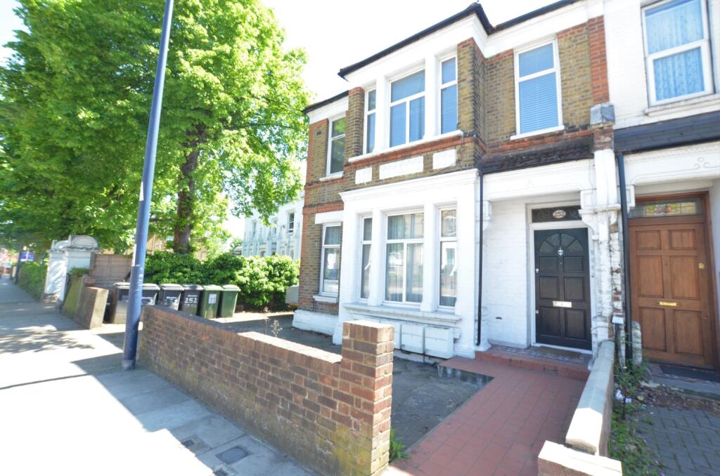 2 bed 1st Floor Flat for rent in Catford. From Acorn - Forest Hill