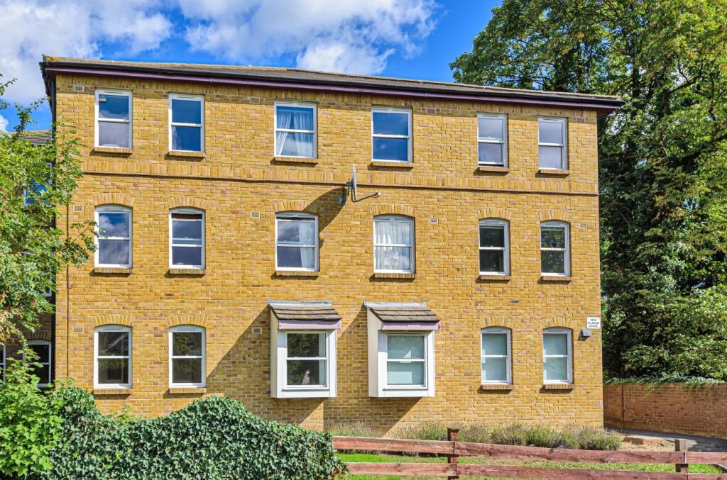 1 bed 1st Floor Flat for rent in Catford. From Acorn - Forest Hill