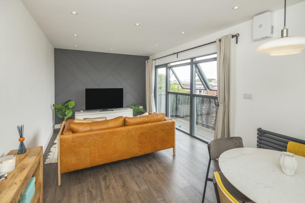 2 bed 1st Floor Flat for rent in Catford. From Acorn - Forest Hill