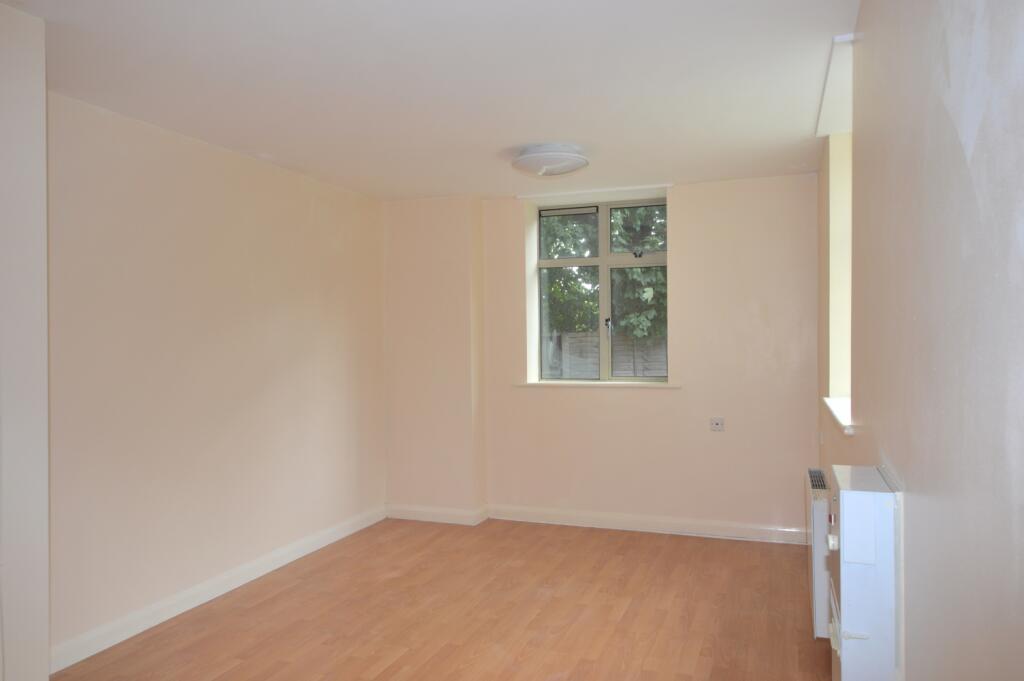 1 bed 1st Floor Flat for rent in Penge. From Acorn - Sydenham