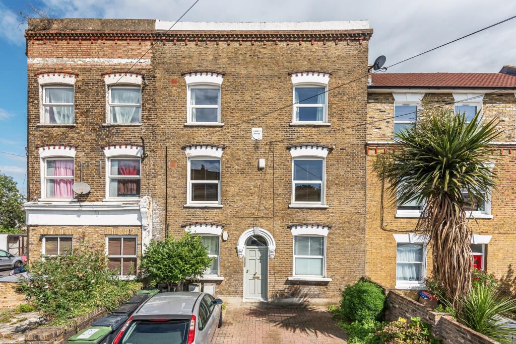 2 bed 1st Floor Flat for rent in Penge. From Acorn - Sydenham
