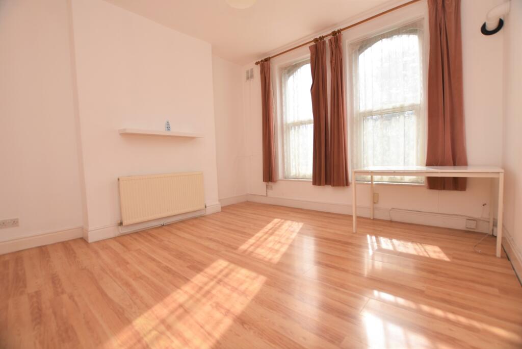 1 bed Flat for rent in Penge. From Acorn - Crystal Palace