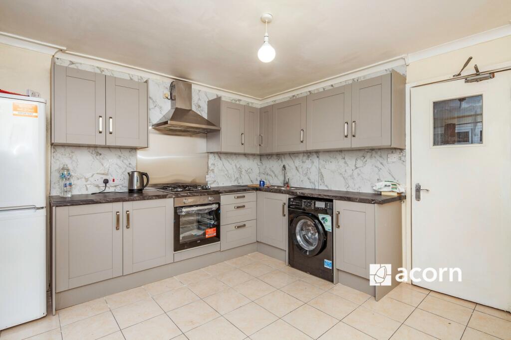 4 bed Town House for rent in Penge. From Acorn - Crystal Palace