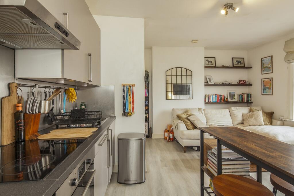 1 bed 1st Floor Flat for rent in Penge. From Acorn - Crystal Palace