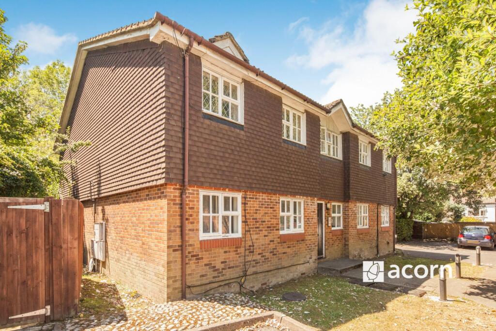 4 bed 1st Floor Flat for rent in Purley. From Acorn - Crystal Palace