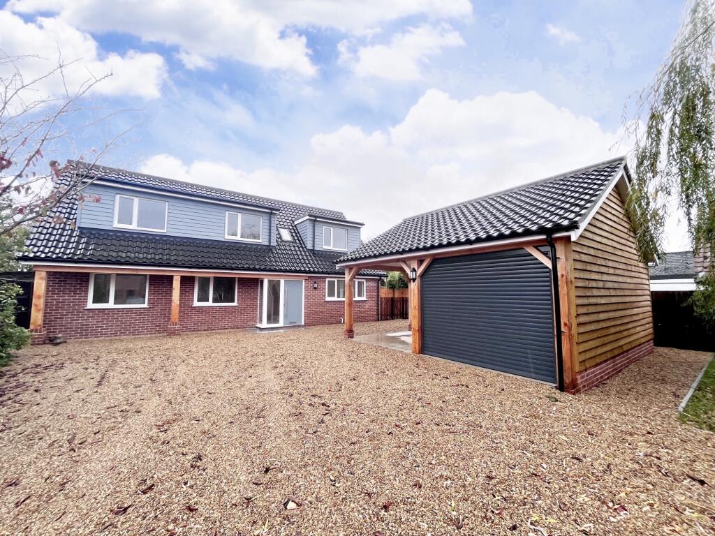 5 bed Chalet for rent in Neatishead. From Abbotts - Cromer