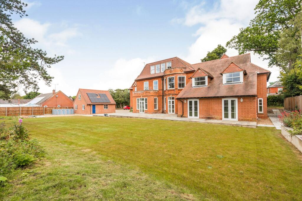 2 bed Apartment for rent in North Walsham. From Abbotts - Cromer