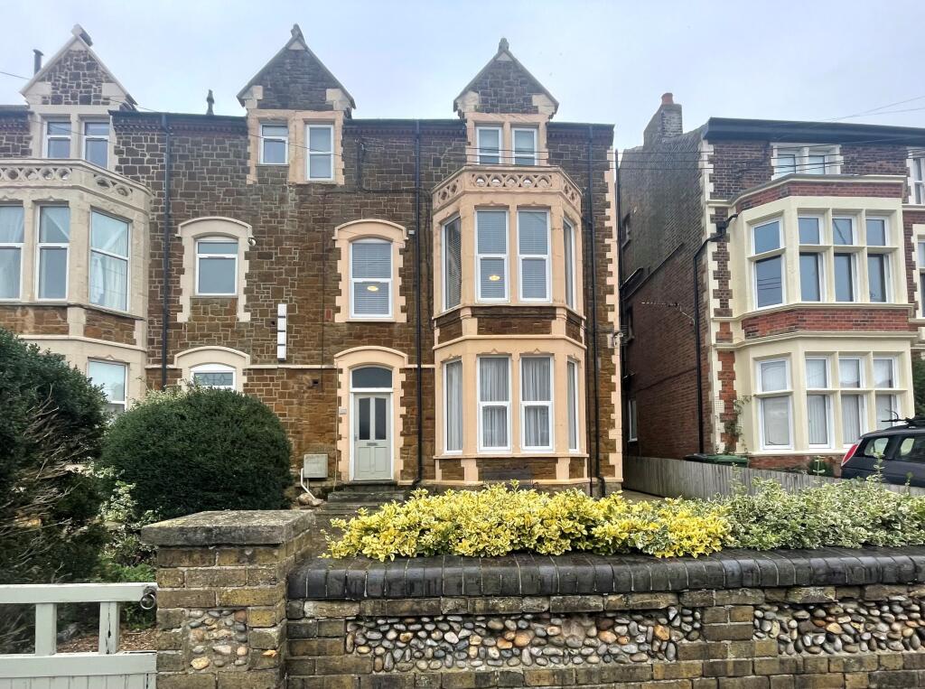 2 bed 1st Floor Flat for rent in Hunstanton. From Abbotts - Kings Lynn 2 bed 1st Floor Flat for rent in Hunstanton. From Abbotts - Kings Lynn
