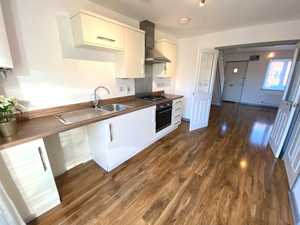 2 bed Mid Terraced House for rent in King's Lynn. From Abbotts - Kings Lynn 2 bed Mid Terraced House for rent in King's Lynn. From Abbotts - Kings Lynn