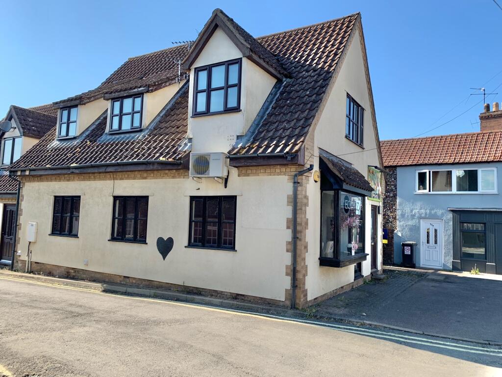 2 bed 1st Floor Flat for rent in Lakenheath. From Abbotts - Mildenhall