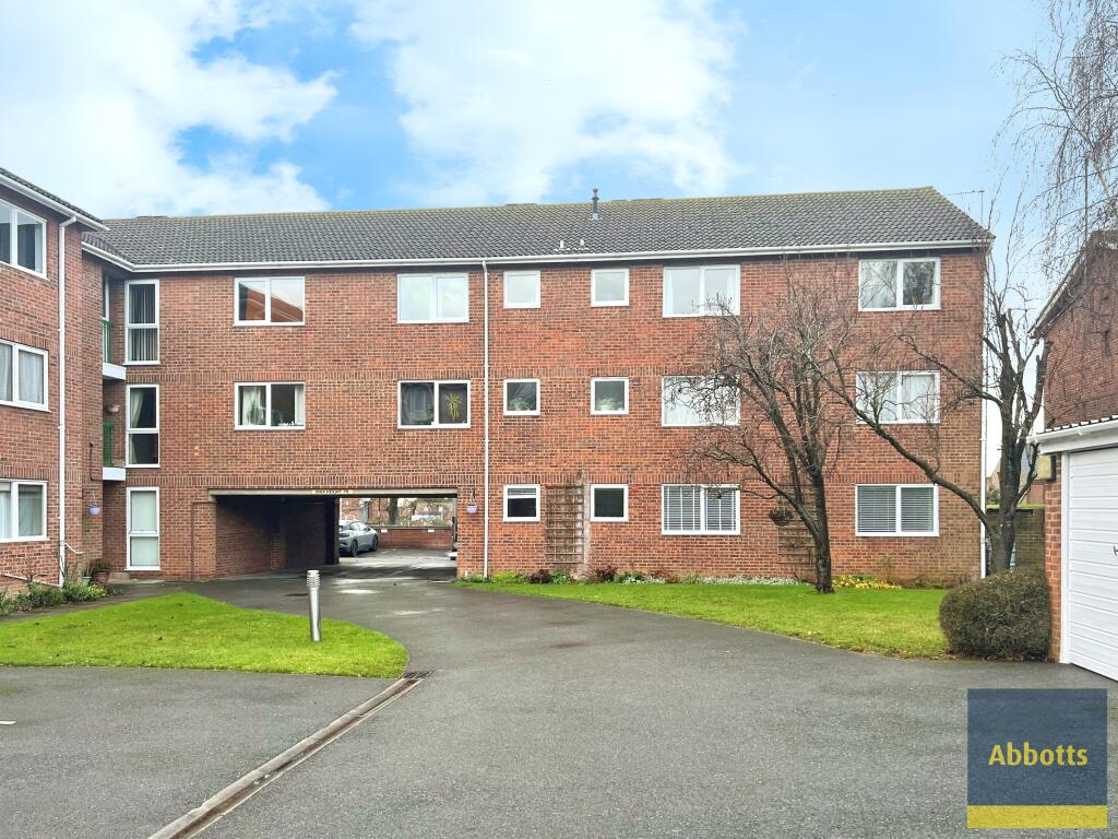 2 bed 1st Floor Flat for rent in Newmarket. From Abbotts - Mildenhall