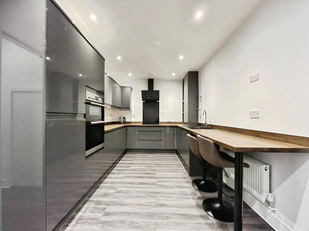 5 bed Detached for rent in Norwich. From Abbotts - Norwich