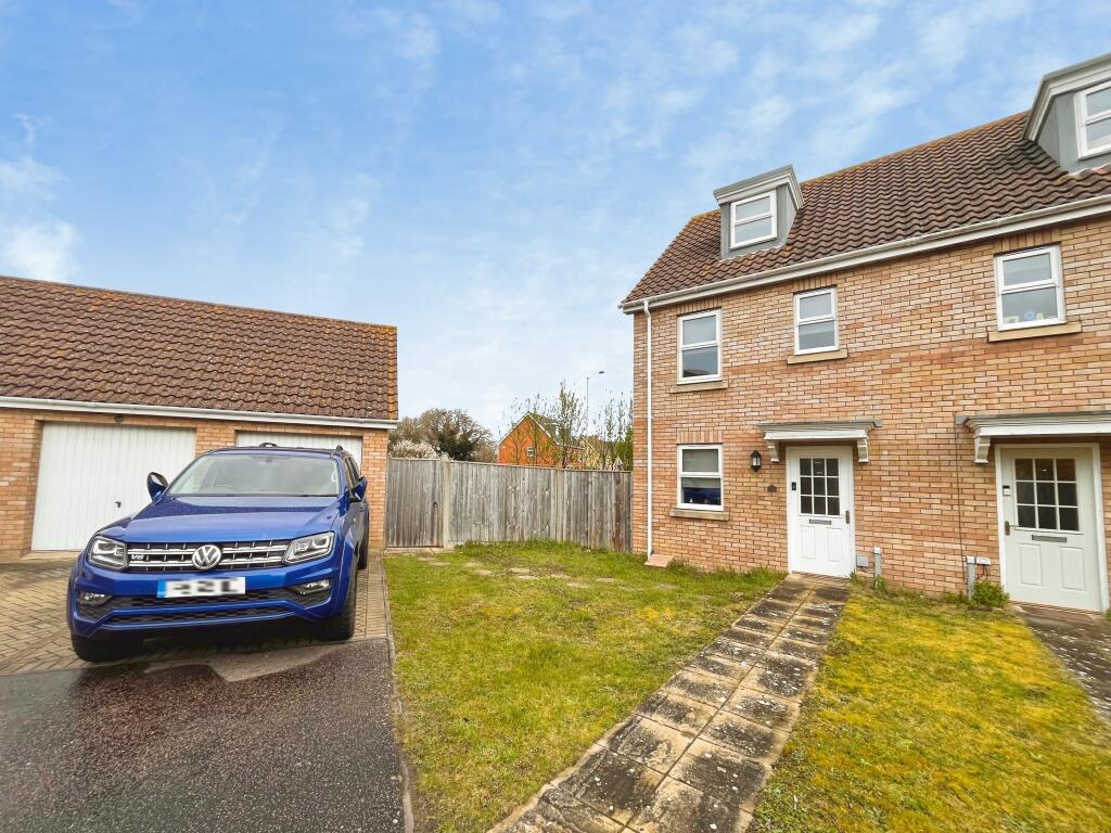 3 bed Detached for rent in Black Street. From Abbotts - Norwich