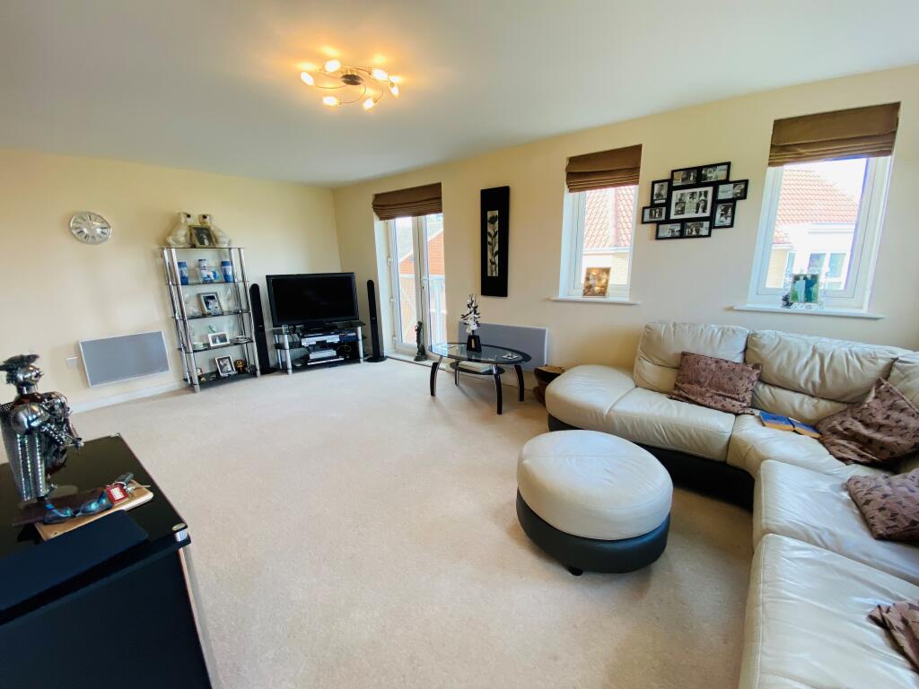 2 bed Apartment for rent in Queen's Hills. From Abbotts - Norwich 2 bed Apartment for rent in Queen's Hills. From Abbotts - Norwich