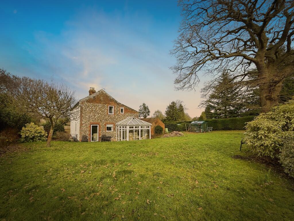 3 bed Cottage for rent in Woodbastwick. From Abbotts - Norwich 3 bed Cottage for rent in Woodbastwick. From Abbotts - Norwich