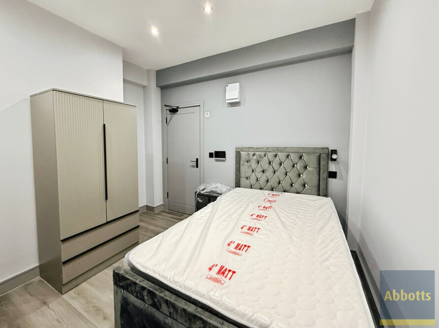 1 bed Apartment for rent in Southend-on-Sea. From Abbotts - Rayleigh