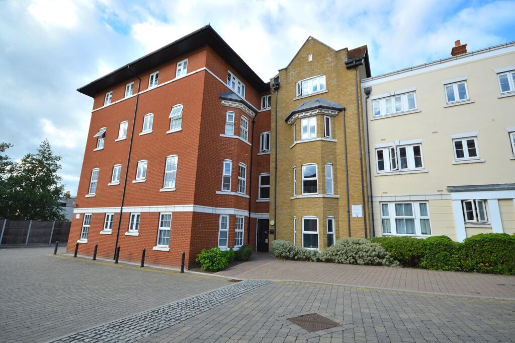 1 bed 1st Floor Flat for rent in Rochford. From Abbotts - Rayleigh