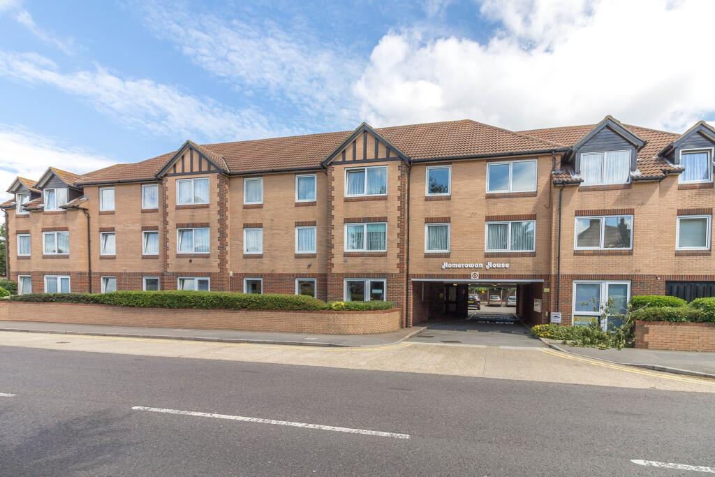 1 bed 1st Floor Flat for rent in Southend-on-Sea. From Abbotts - Rayleigh