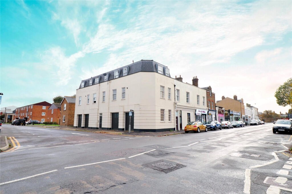 1 bed 1st Floor Flat for rent in Great Wakering. From Abbotts - Rayleigh