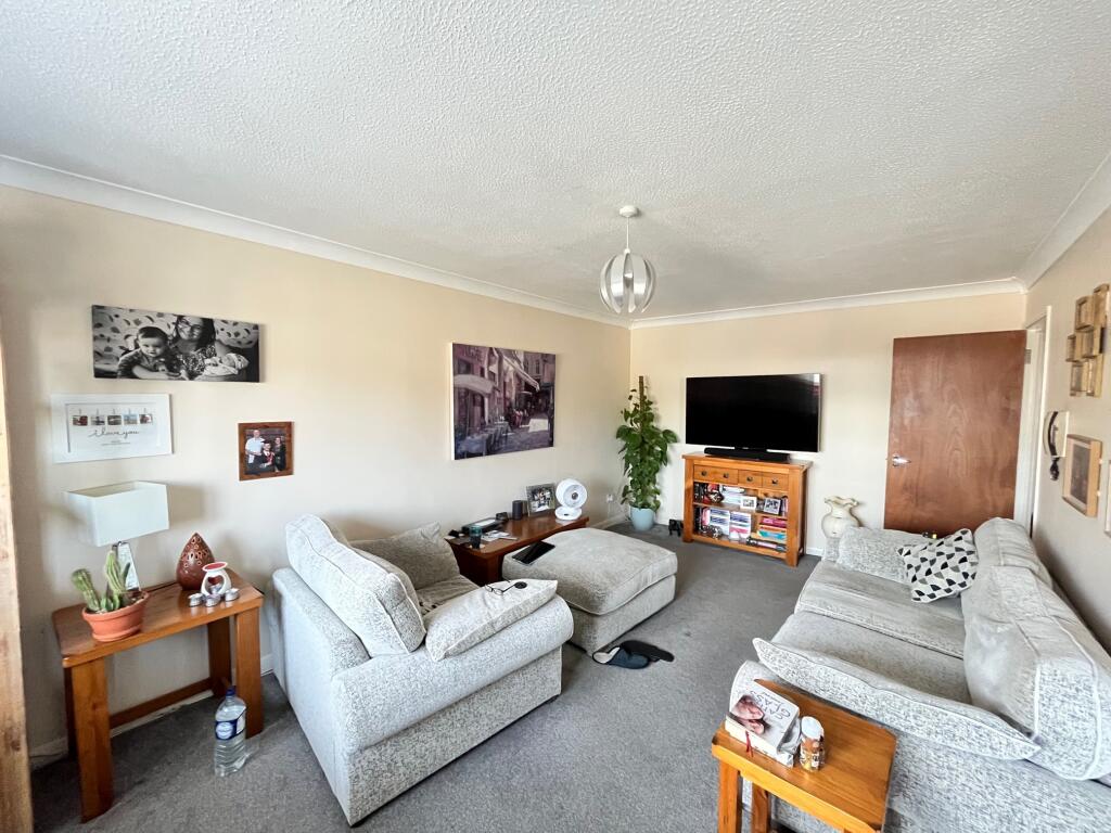 2 bed 1st Floor Flat for rent in Rochford. From Abbotts - Rayleigh