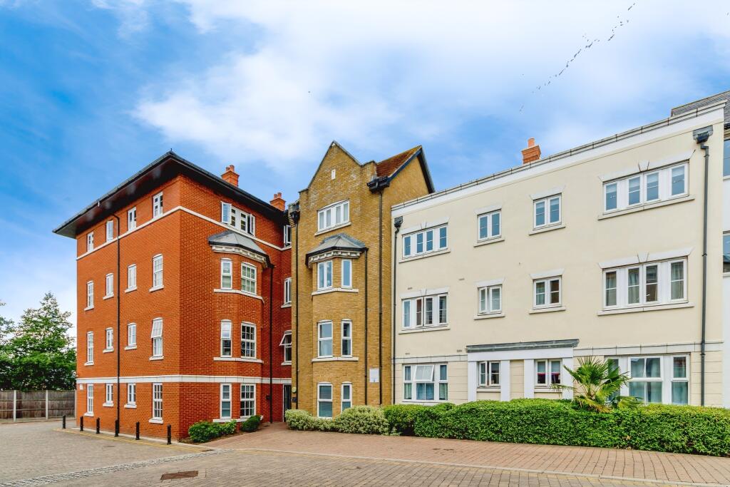 2 bed 1st Floor Flat for rent in Rochford. From Abbotts - Rayleigh