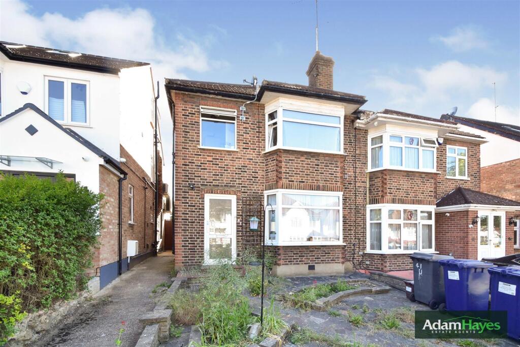 1 bed Apartment for rent in Finchley. From Adam Hayes Estate Agents - Central Finchley