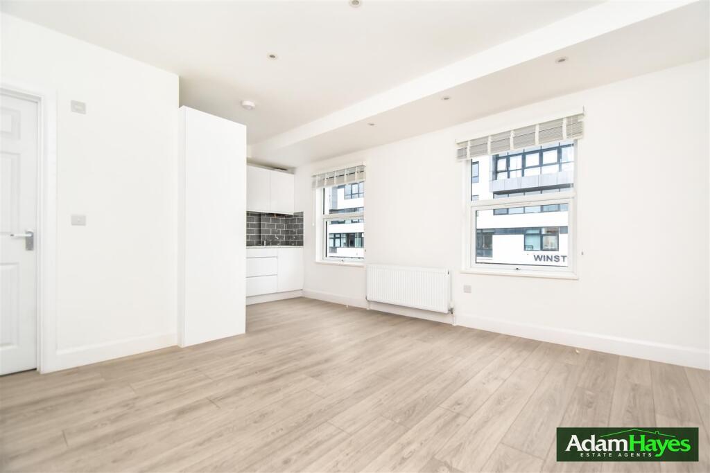 1 bed Apartment for rent in Finchley. From Adam Hayes Estate Agents - Central Finchley 1 bed Apartment for rent in Finchley. From Adam Hayes Estate Agents - Central Finchley