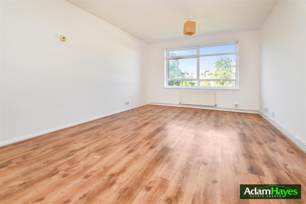 1 bed Apartment for rent in Finchley. From Adam Hayes Estate Agents - Central Finchley 1 bed Apartment for rent in Finchley. From Adam Hayes Estate Agents - Central Finchley