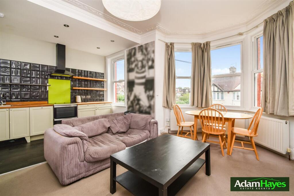 2 bed Apartment for rent in Finchley. From Adam Hayes Estate Agents - Central Finchley