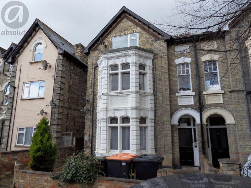1 bed 1st Floor Flat for rent in Bedford. From Absolute Estate & Letting Agents - Bedford